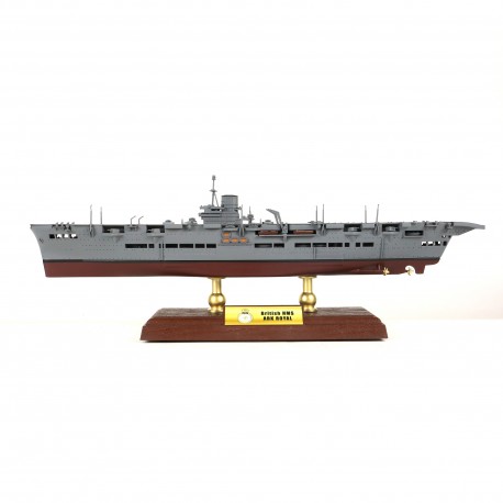 Miniature – Forces of valor British HMS Ark royal (à l’échelle 1/700) de la marque Waltersons (861009A)