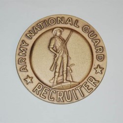 Badge "Army national guard recruiting and retention" doré, 101 Inc