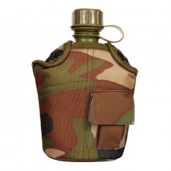 Gourde en plastique avec housse camouflage woodland | 101 Inc